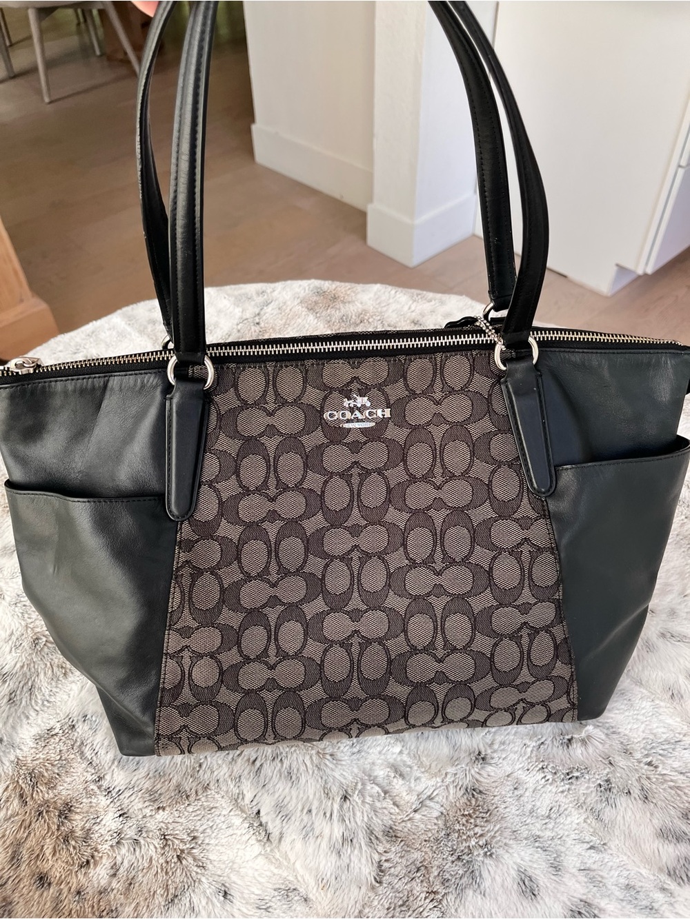 Authentic Coach Brown & Black Signature Canvas and leatherTote - Picture 1 of 12